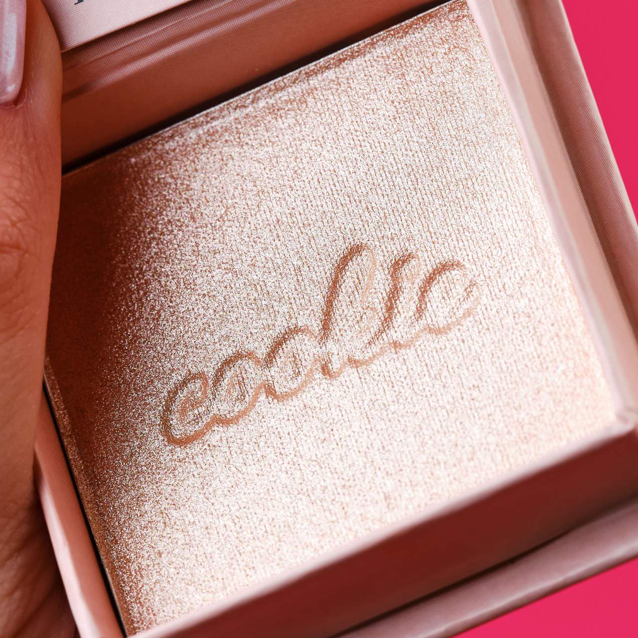Benefit Cosmetics Cookie Highlighter 2